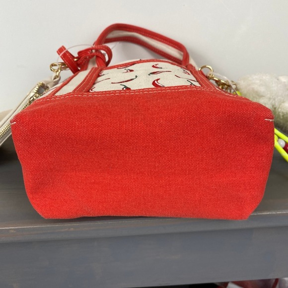 Madden Girl Chili Pepper Canvas Mini Tote Crossbody Bag Red Teddy Bear Charm NWT - Picture 6 of 10